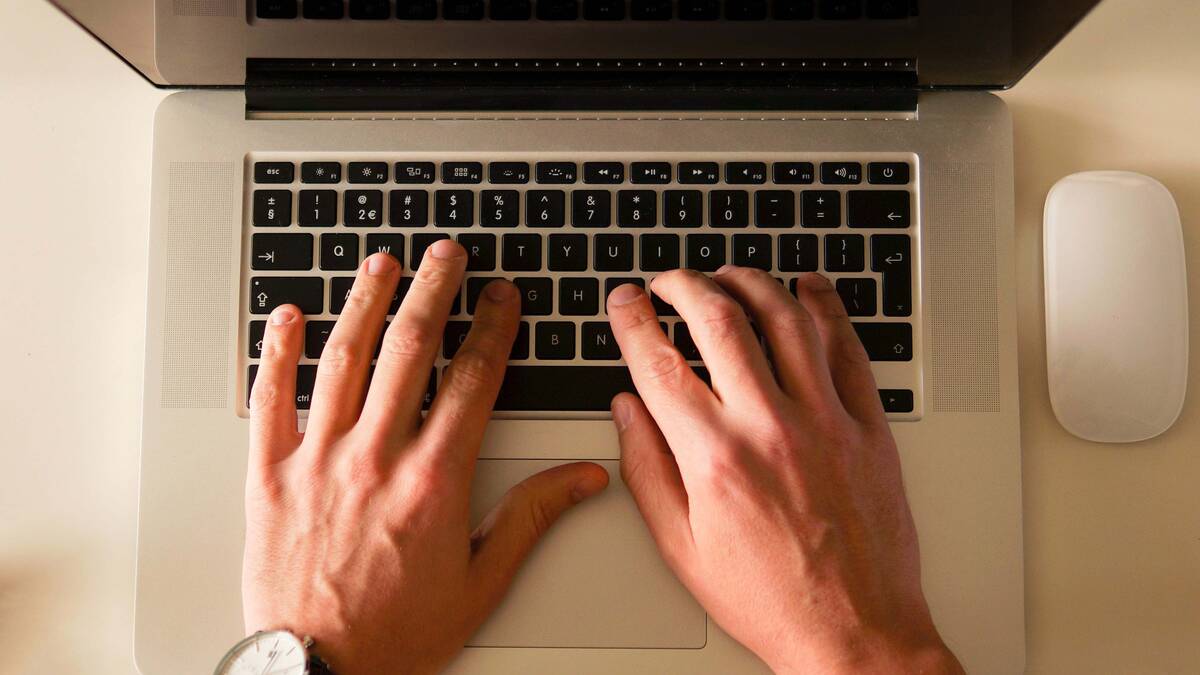 在线浏览雅生手册或备件目录。