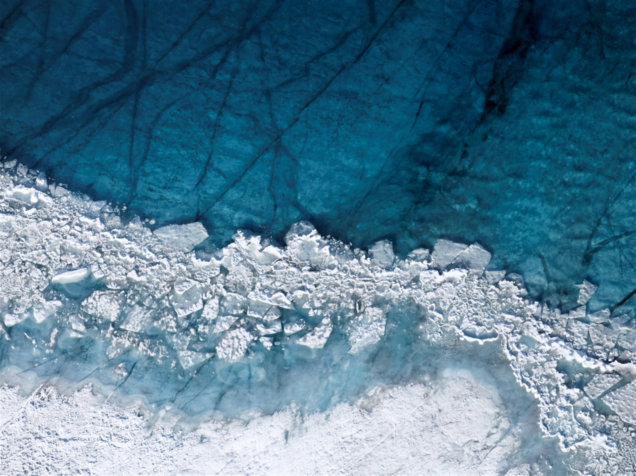 俄罗斯贝加尔湖：世界上最深的湖泊
