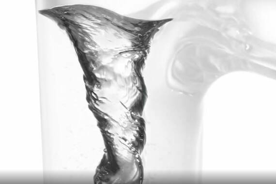 雅生斯达克 V——流动的水