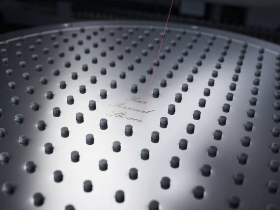 雅生允许在龙头和淋浴房上使用个人徽章