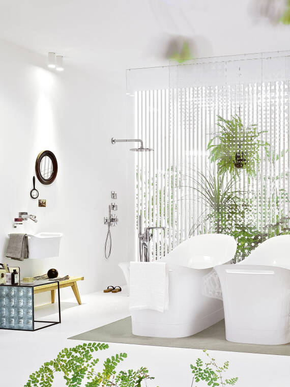 奥奇拉笔下充满女性温婉气质的高档浴室。