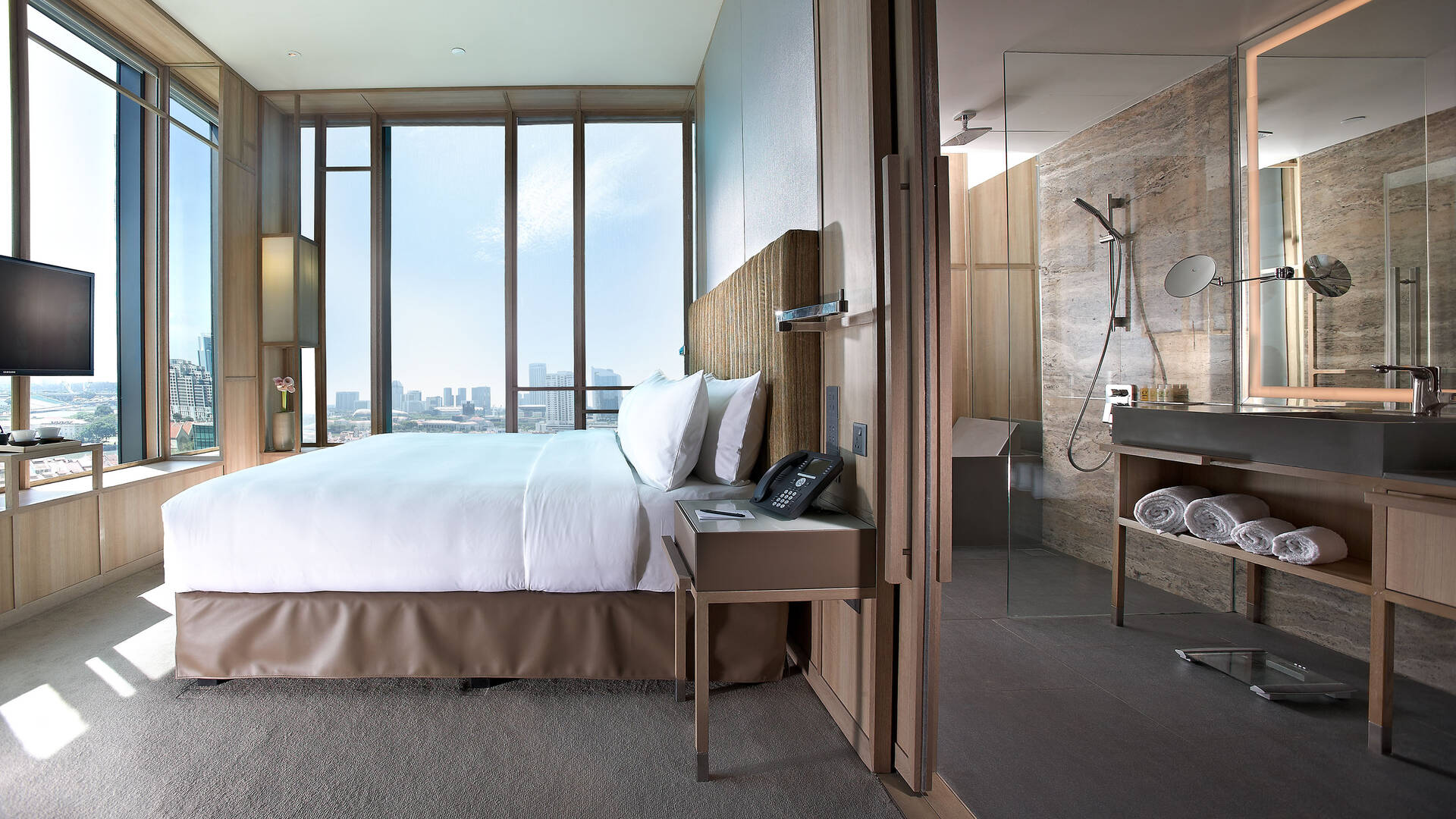 搭载设计师龙头的浴室/起居室。