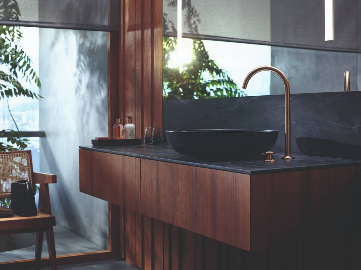 雅生 One 双孔面盆龙头。