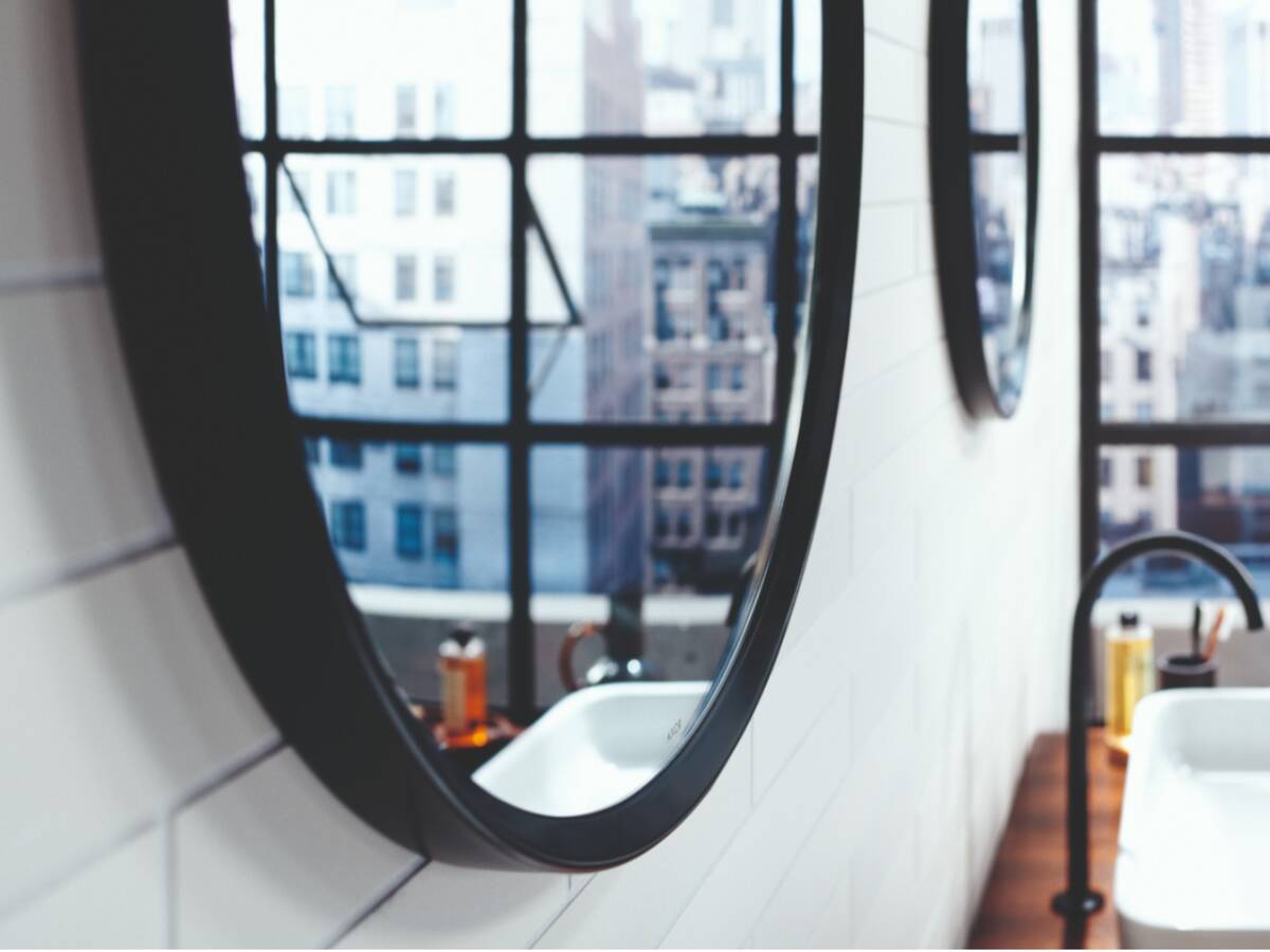 全新雅生配件产品线中的壁镜。