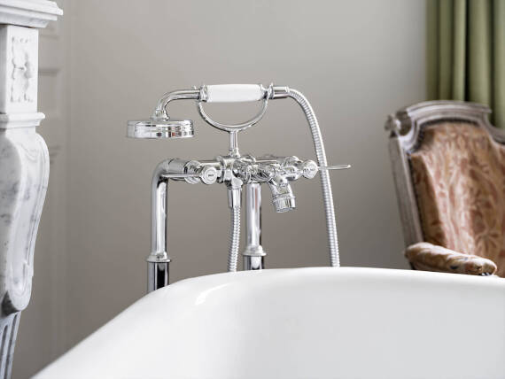 雅生蒙特勒镀铬浴缸龙头