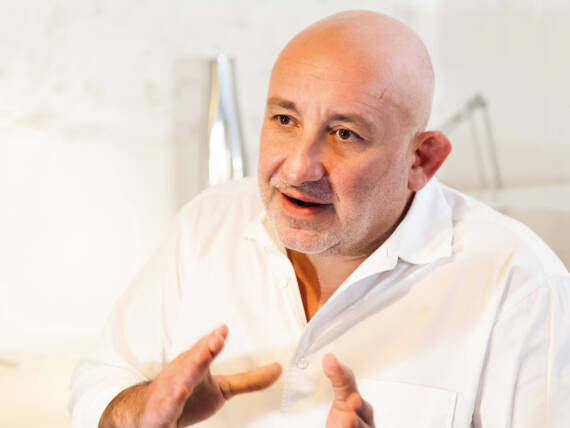 采访让•马利•玛颂。