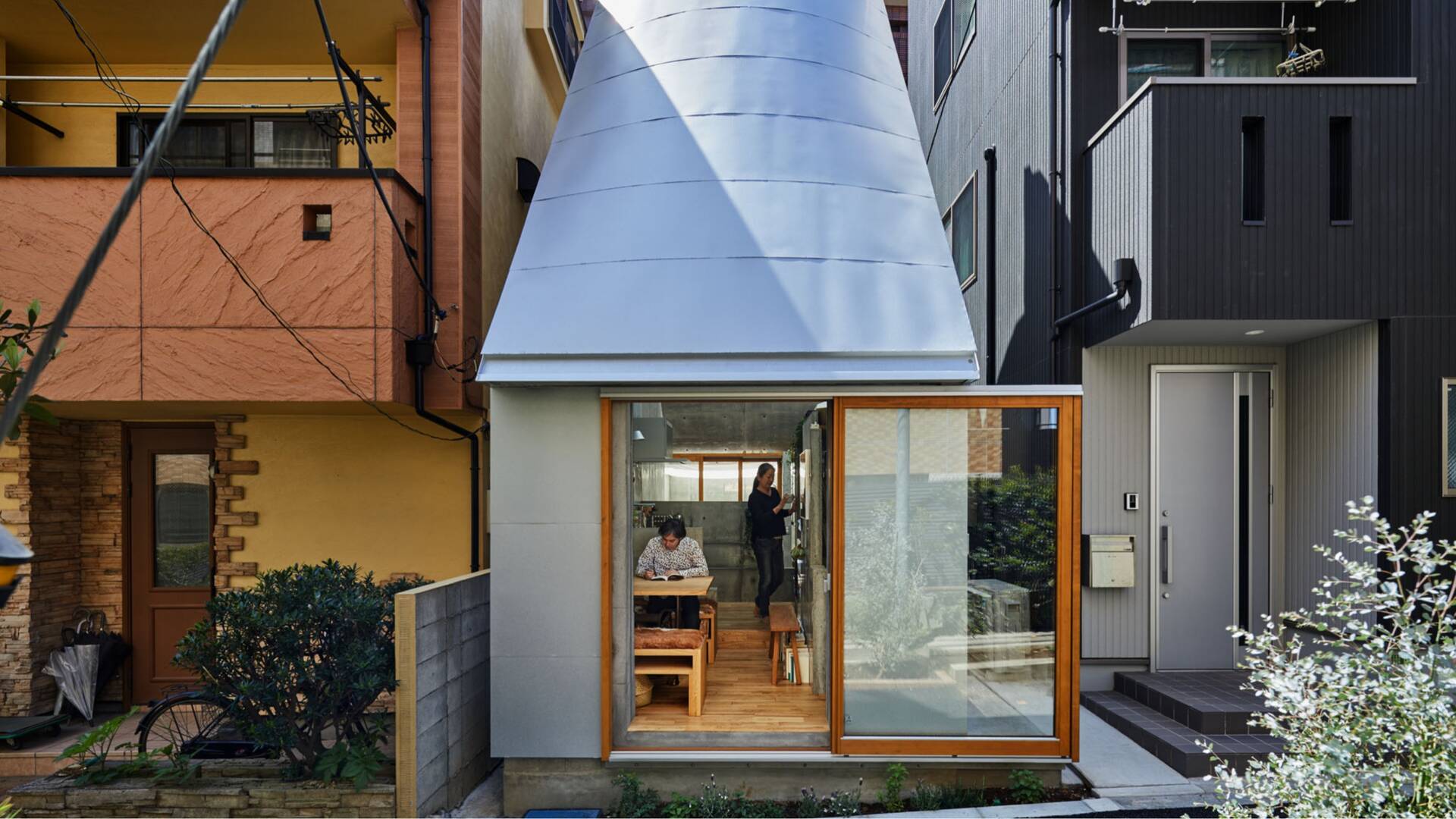 带整面落地窗的爱之屋 2 号（Love2 House）。