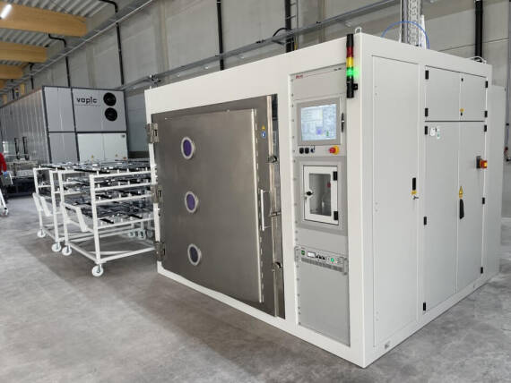 器件放入等离子腔对在器件上涂覆漆面至关重要。