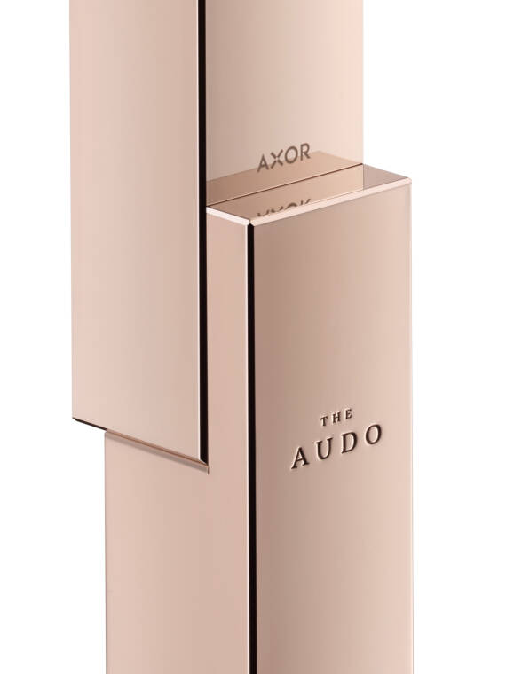 雅生龙头的个性化雕刻。