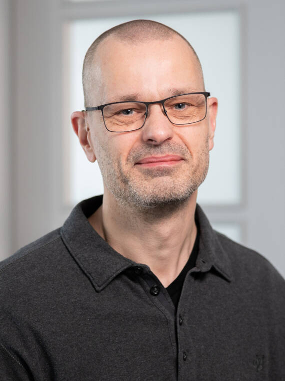 室内设计师兼浴室设计师 Christian Wadsack。