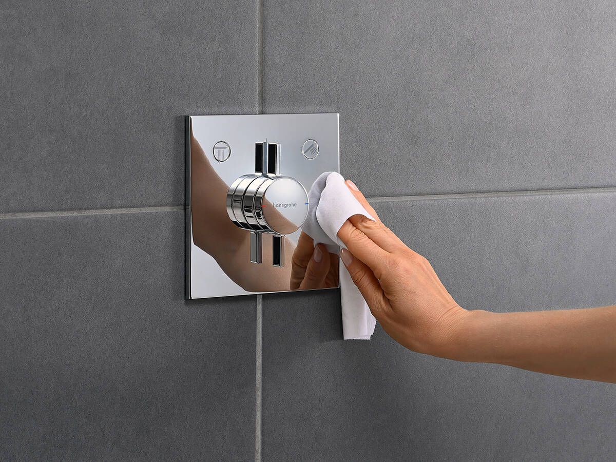 让淋浴龙头保持闪闪发亮