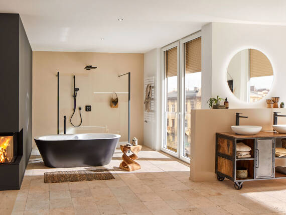 FinishPlus 摩登黑色的汉斯格雅浴室装备。