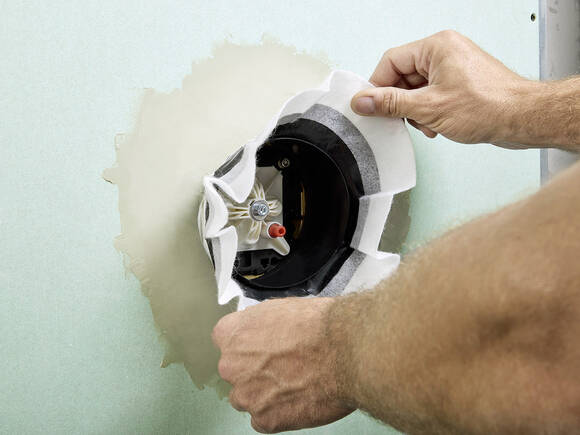 密封皮碗与滑套已连接。