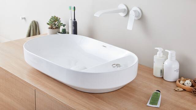 闻汐台上盆搭配前卫白表面Vivenis 薇怡斯单把手龙头