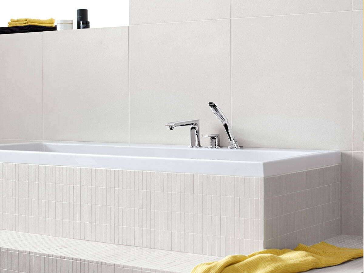 汉斯格雅Metris 梦迪诗：现代 3 孔浴缸龙头。