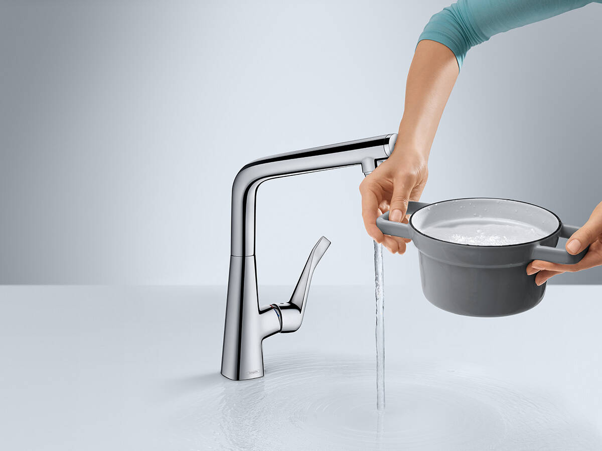 通过按钮关闭厨房龙头的水流。