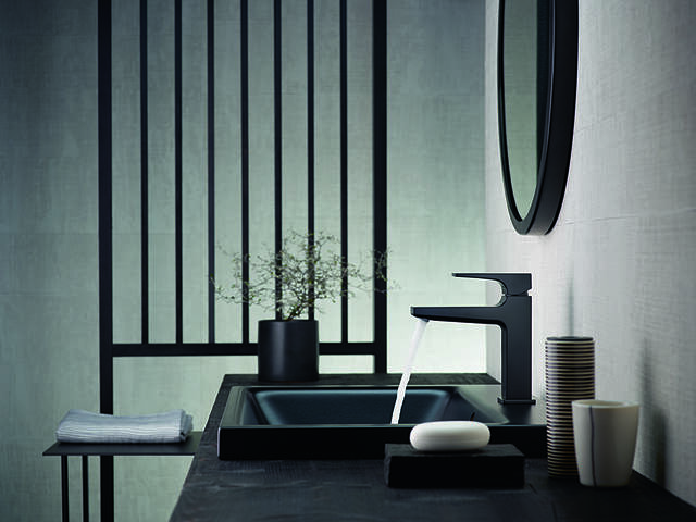 哑光黑色台盆龙头，黑色组合。