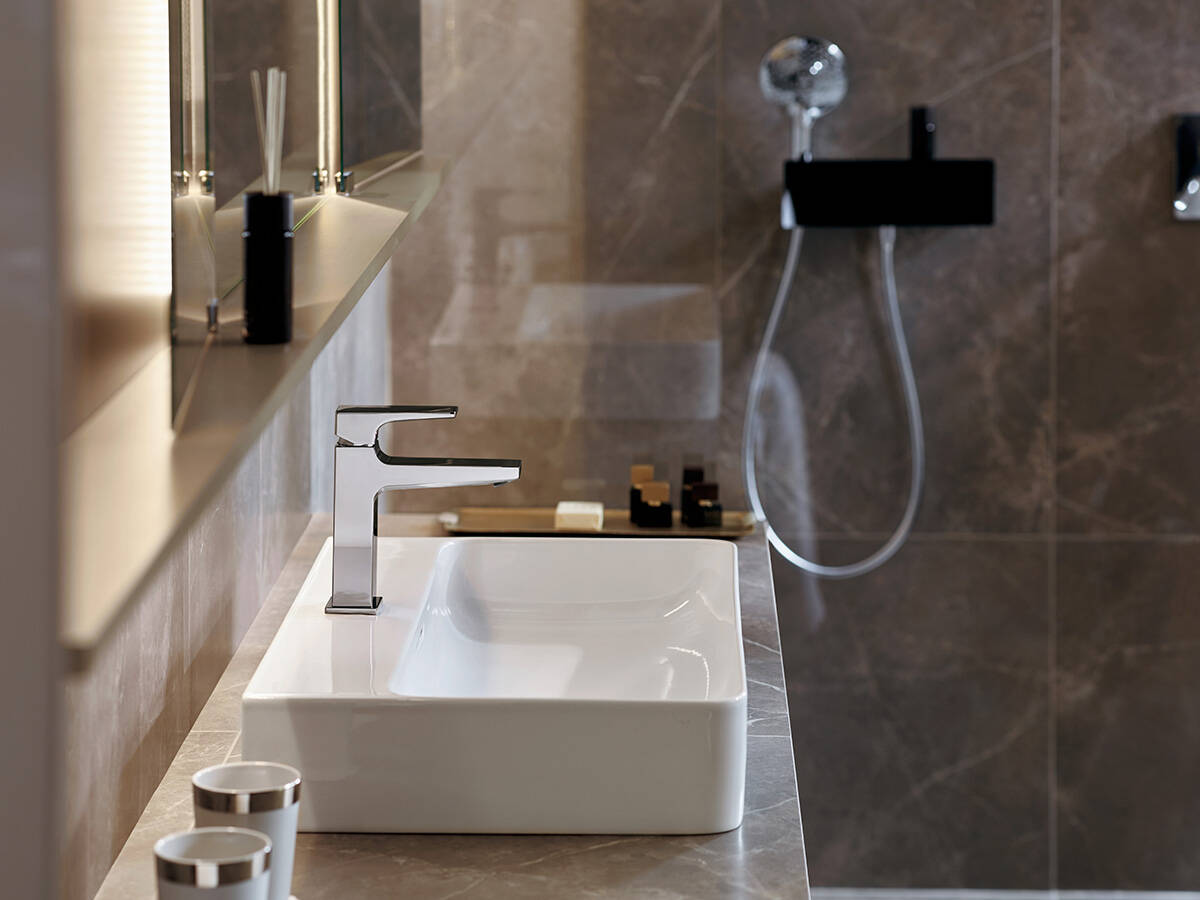 台盆旁的汉斯格雅设计龙头。