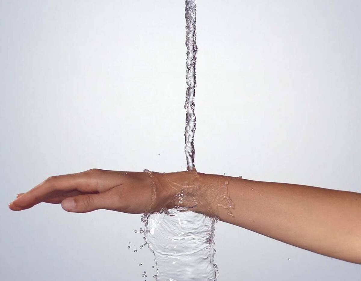 Mono 将水流集成一束。