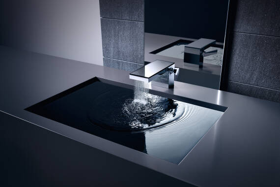 雅生 MyEdition ——龙头上的镜面玻璃台板