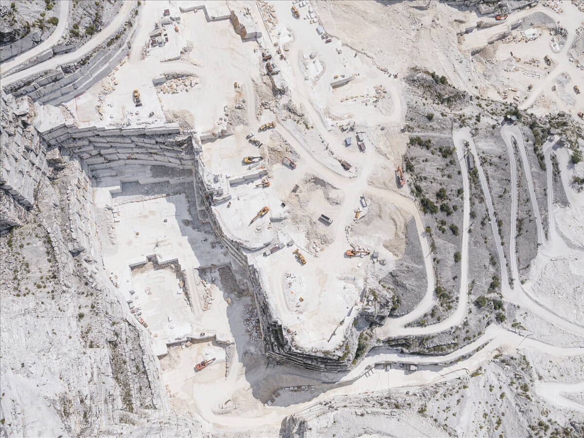 卫生间内的黑白大理石：这里介绍一下制作过程。