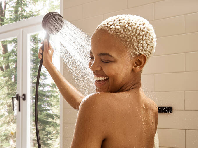 汉斯格雅 2021 新品：具有沄雨式喷淋的 Pulsify 花洒。