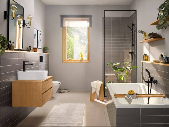 汉斯格雅亚光黑色浴缸龙头。