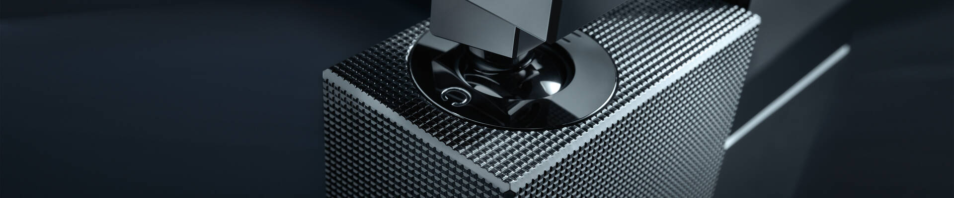 抛光镀黑铬色的雅生奇特里奥浴室产品。