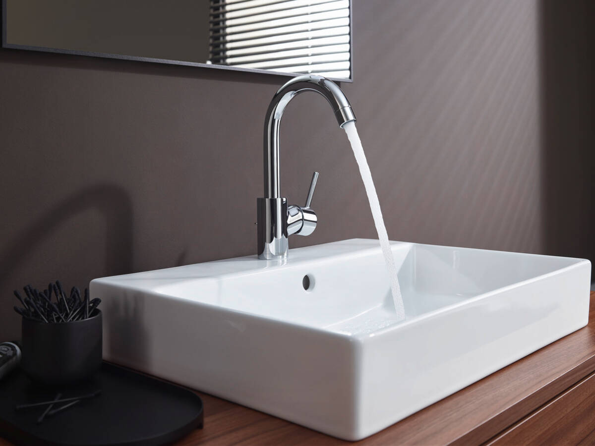 带有旋转式出水口的达丽丝 S 面盆龙头 200