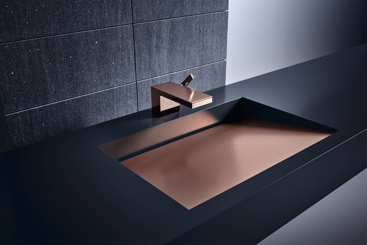 抛光和磨砂玫瑰金色的雅生 MyEdition 系列单把手龙头