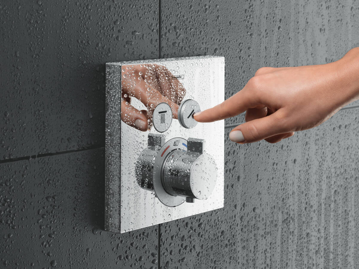 方便各个年龄层人士的淋浴控制装置。