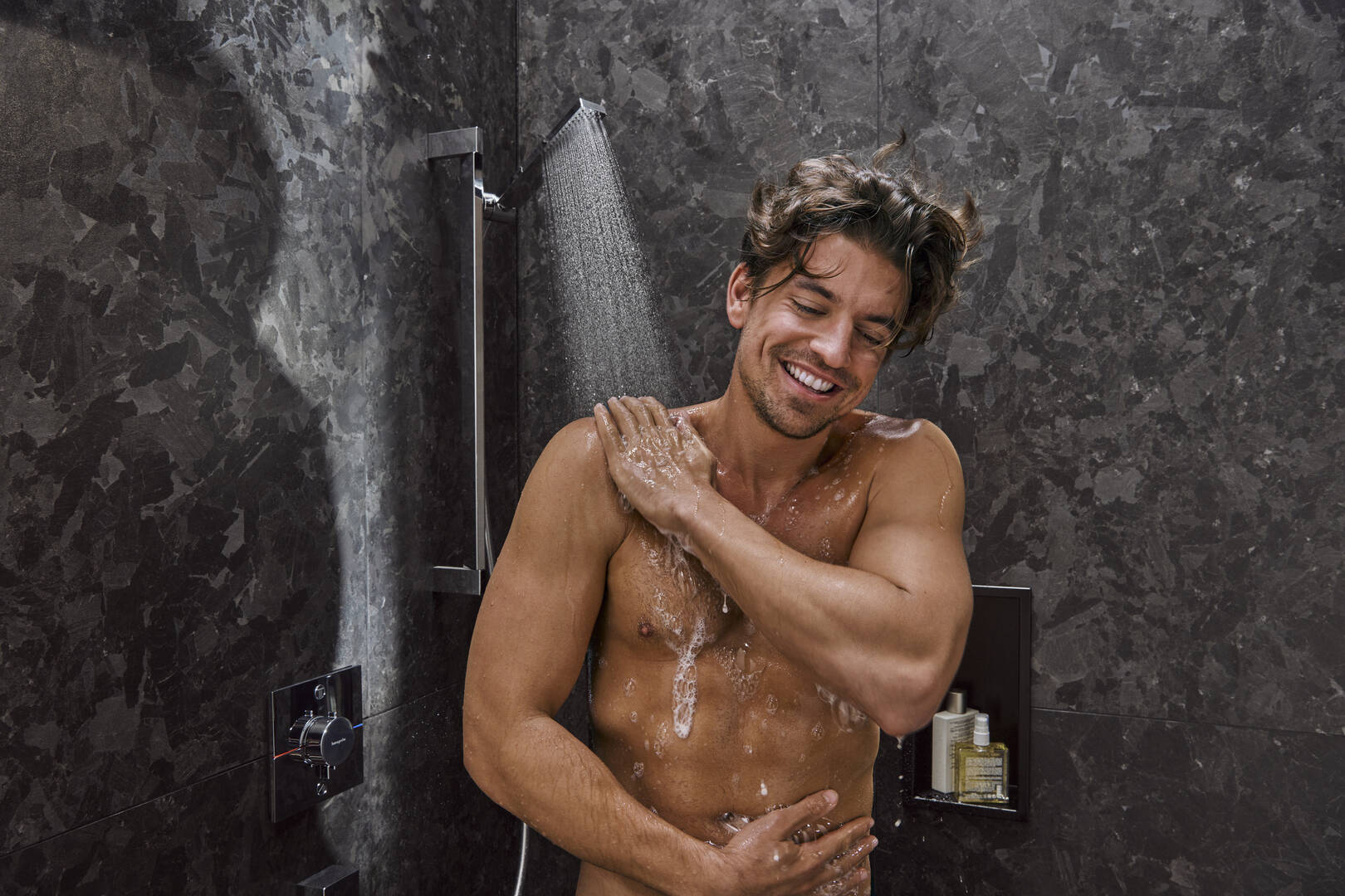 关闭：暗装两功能恒温龙头 1