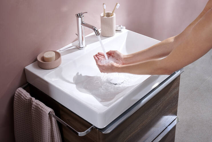 关闭：单把手面盆龙头110冷启动，带提拉落水套件 1