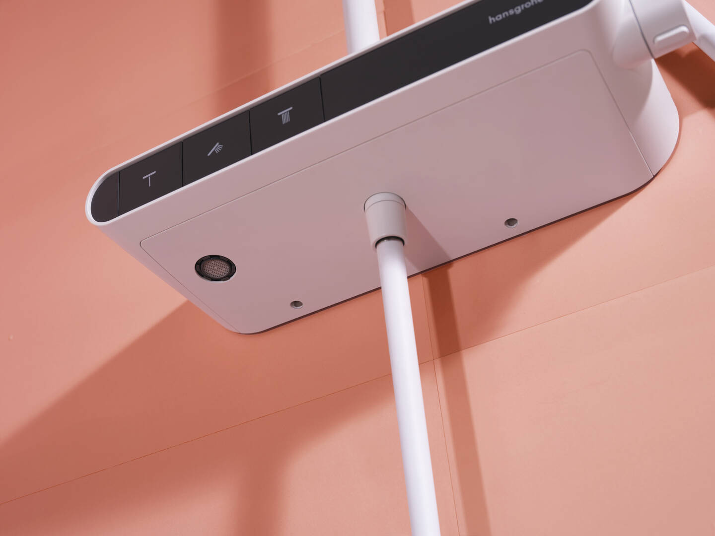 关闭：淋浴管240 单速，带ShowerTablet Select恒温浴缸龙头360 2