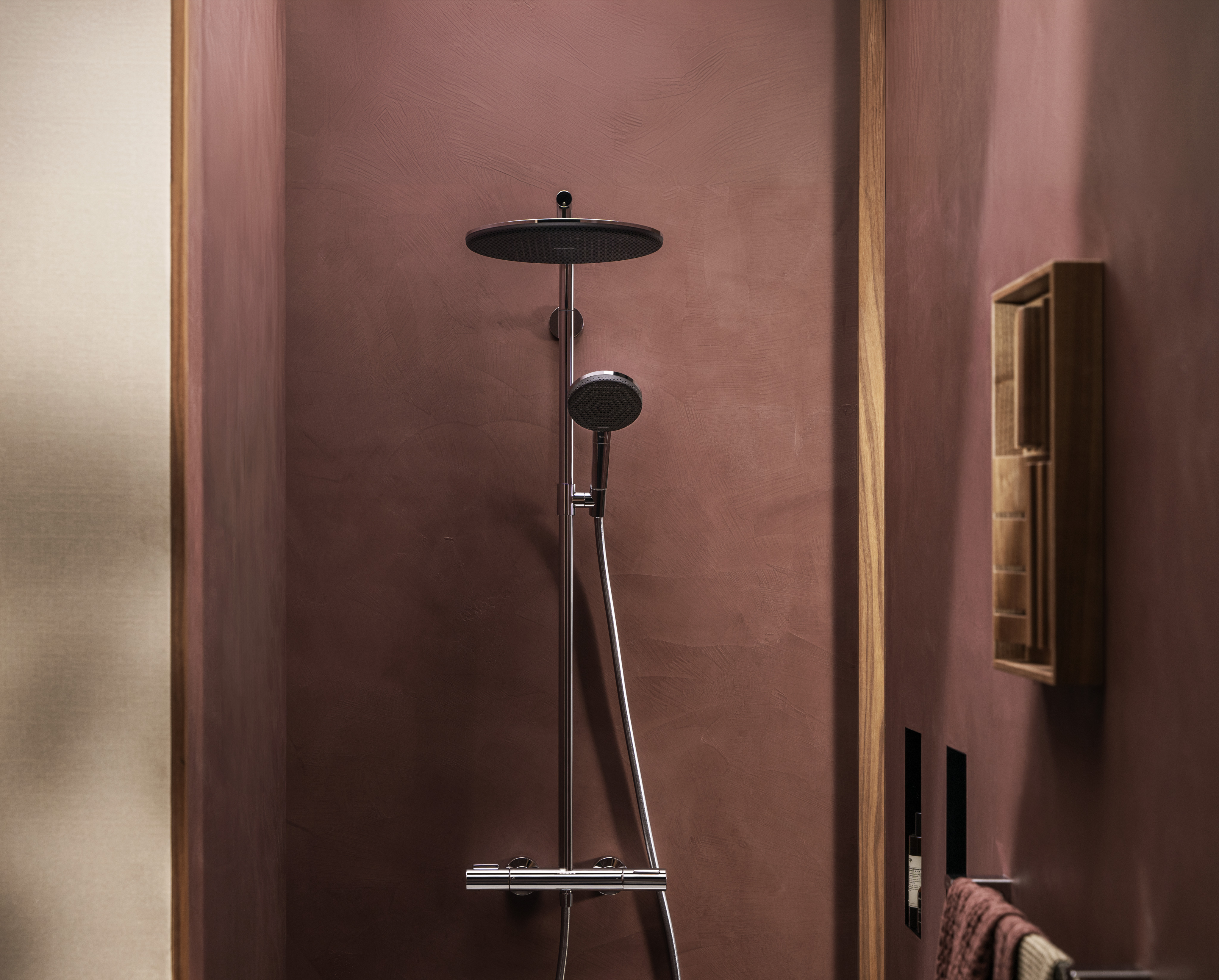 关闭：淋浴管 S 300 单速 Puro，带恒温淋浴龙头 10