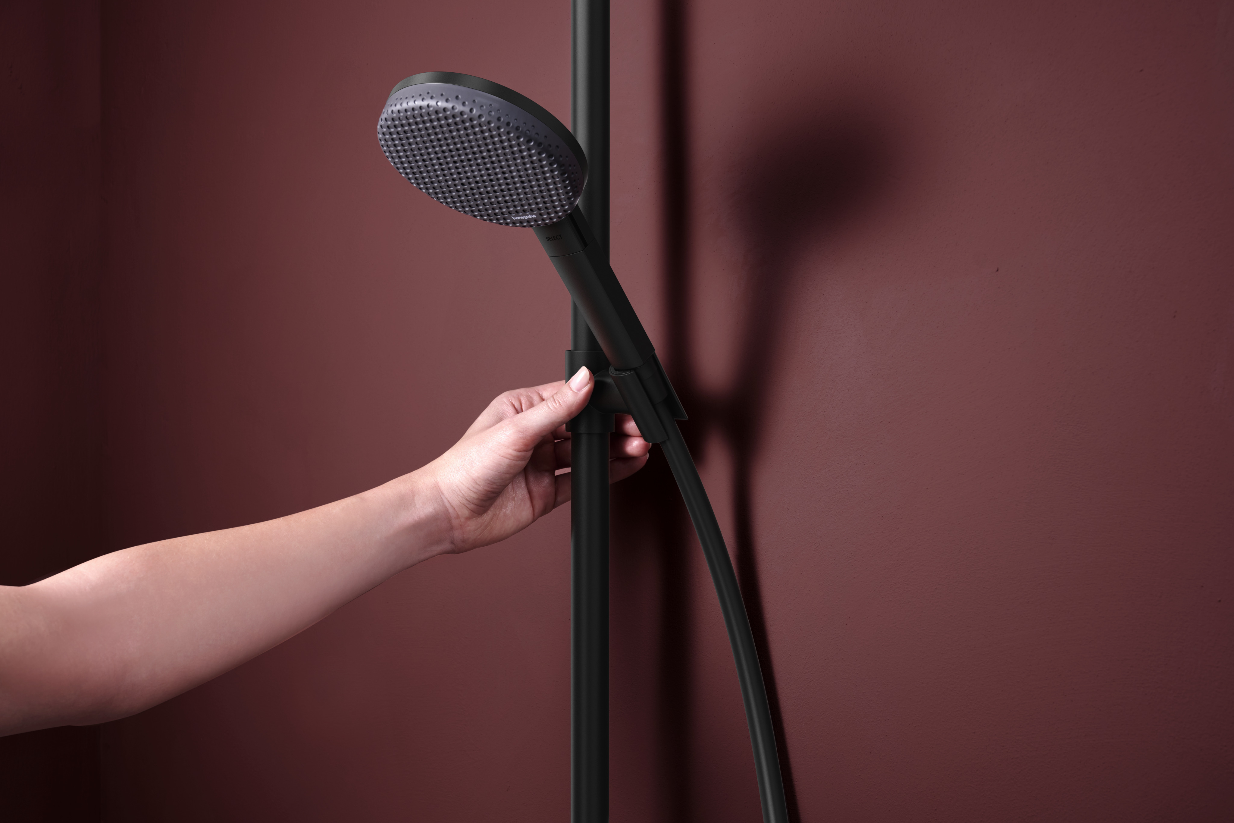 关闭：淋浴管 S 300 单速 Puro，带恒温淋浴龙头 1