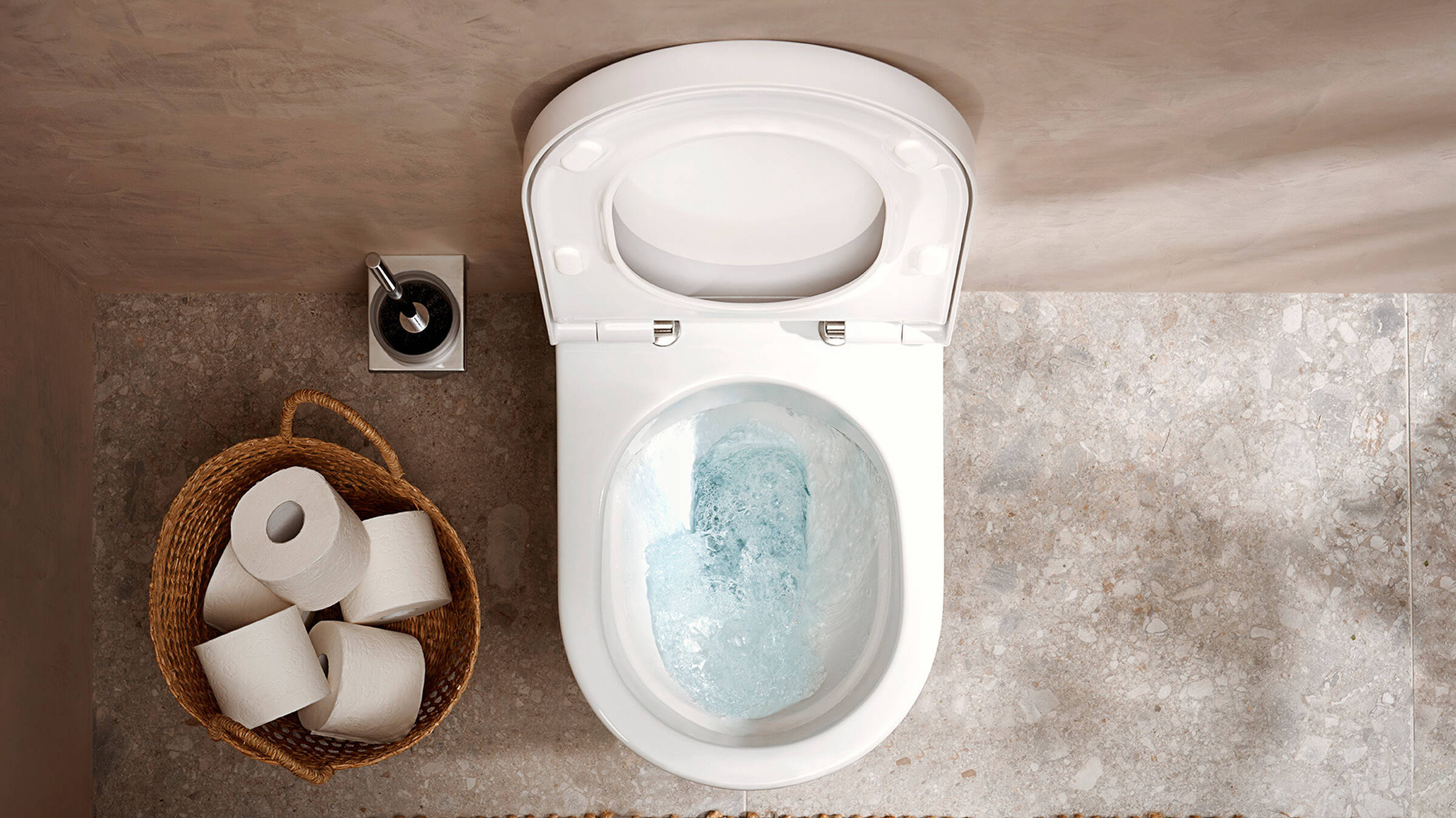 强劲的水流加压和无孔圈设计